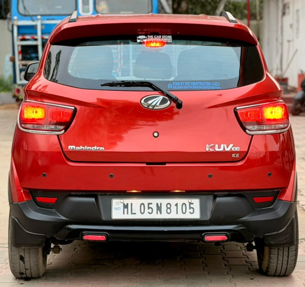 Mahindra KUV 100 - Thumbnail 6