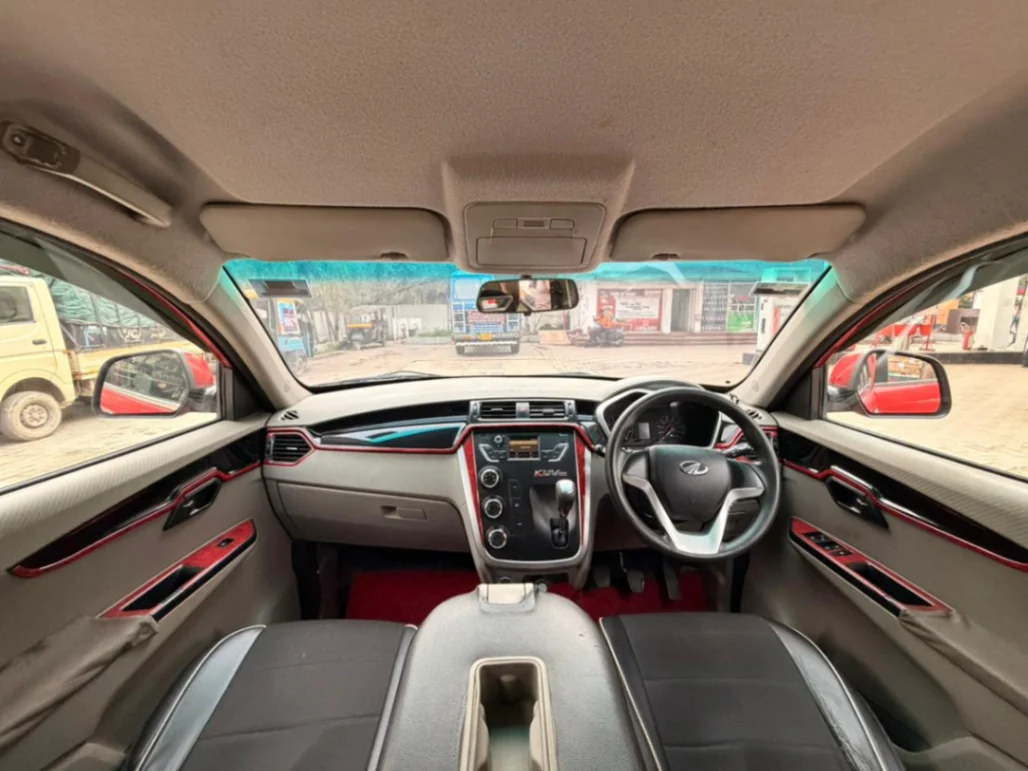 Mahindra KUV 100 - Thumbnail 10