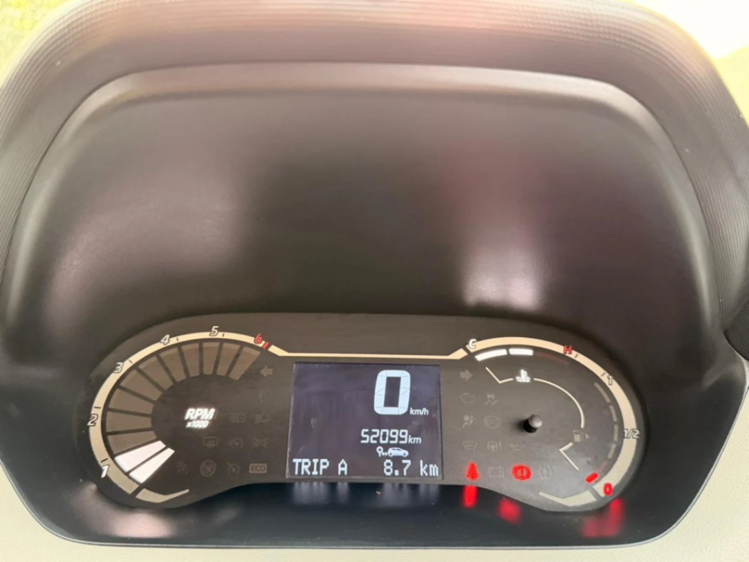 Nissan Magnite - Thumbnail 2