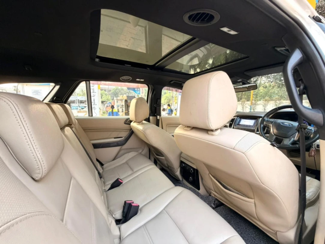 Ford Endeavour - Thumbnail 3