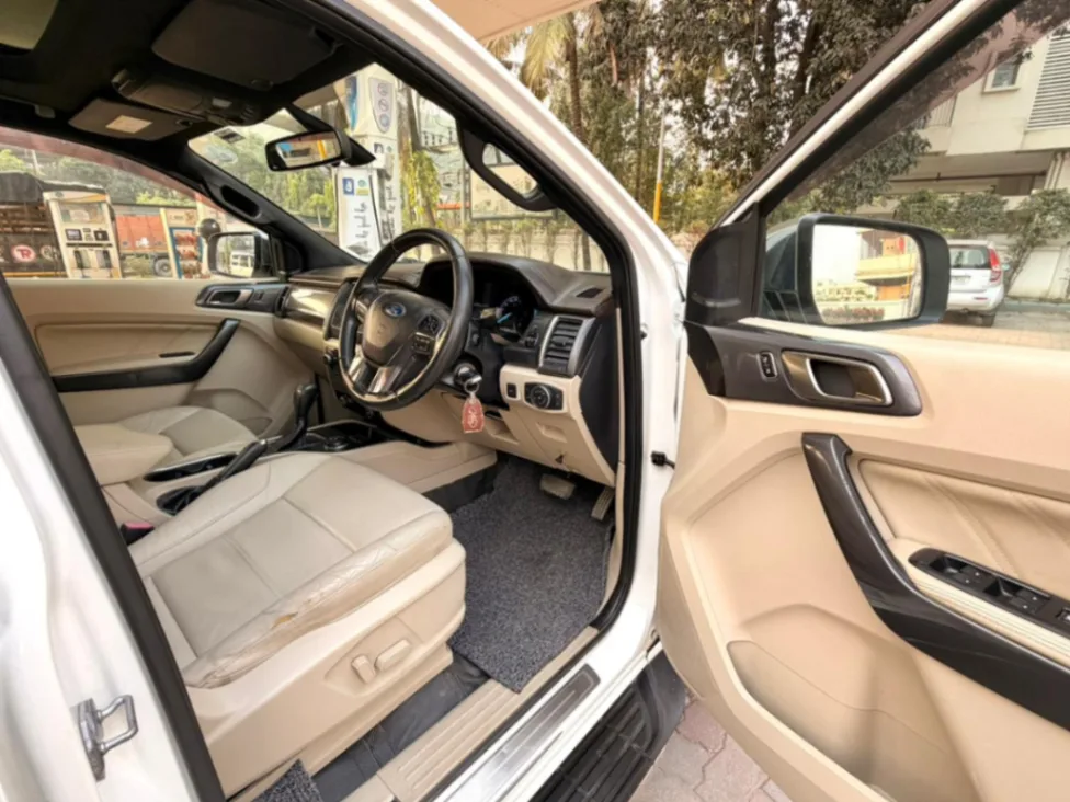 Ford Endeavour - Thumbnail 8