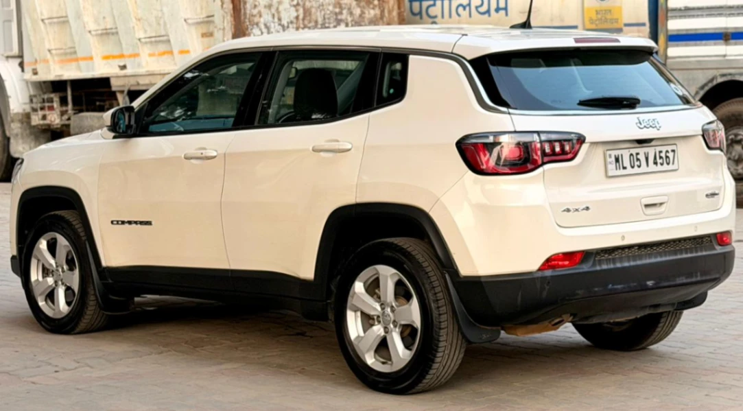 Jeep Compass - Thumbnail 2