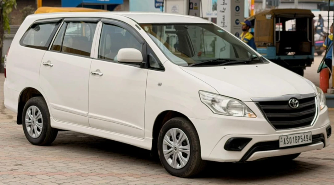 Toyota Innova - Thumbnail 11