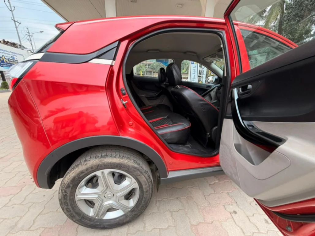 Tata Nexon - Thumbnail 2