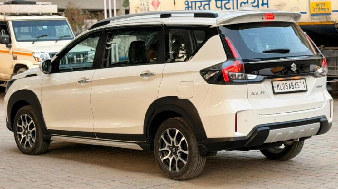 Maruti XL6 - Thumbnail 3