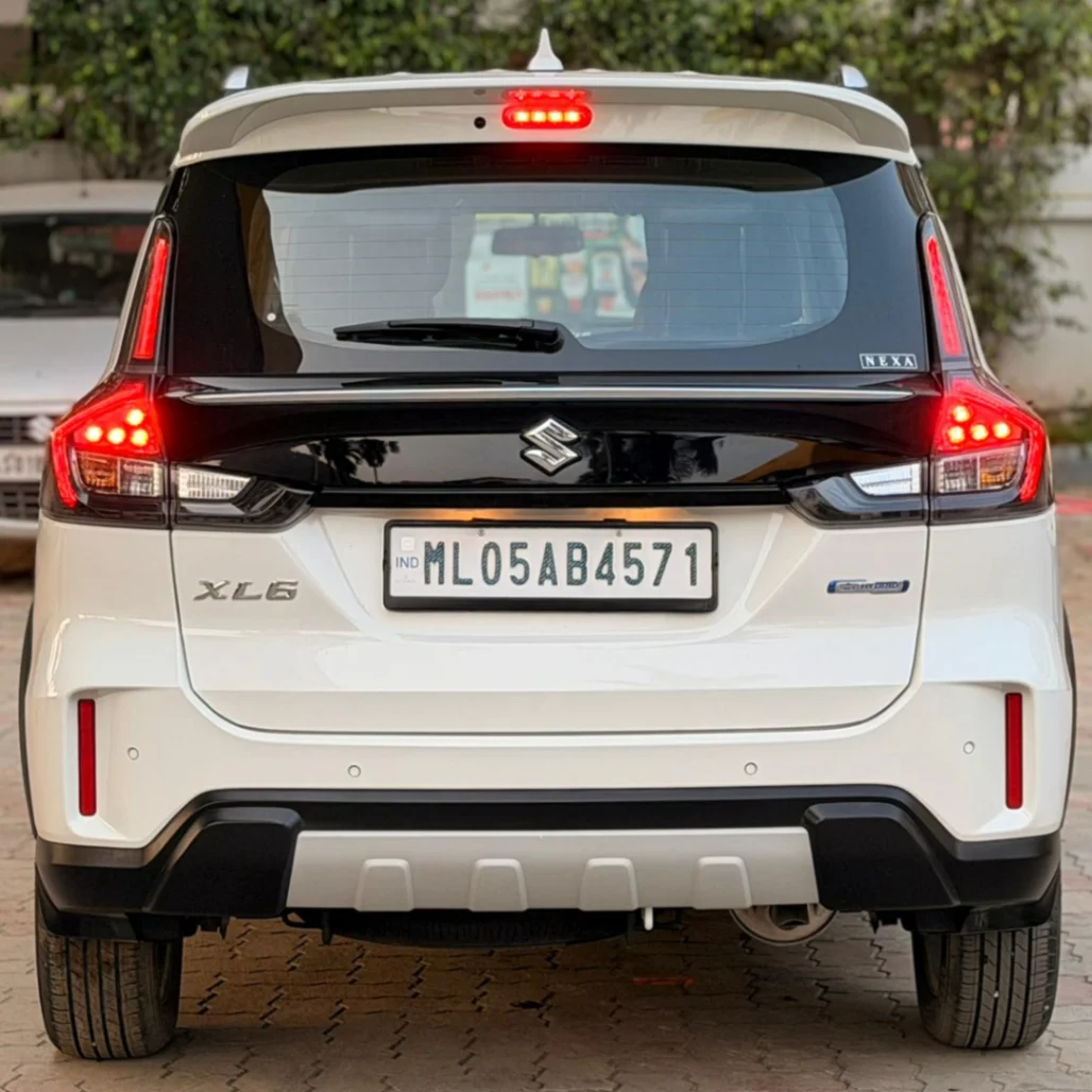 Maruti XL6 - Thumbnail 10
