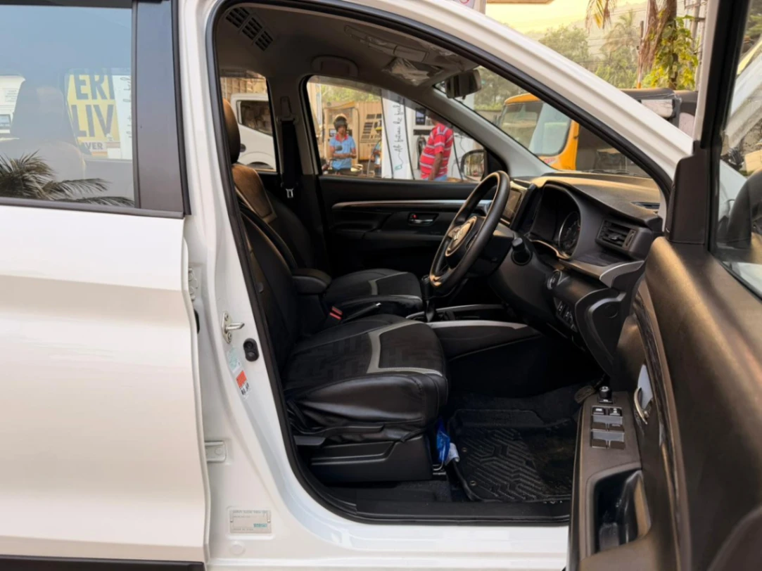 Maruti XL6 - Thumbnail 11