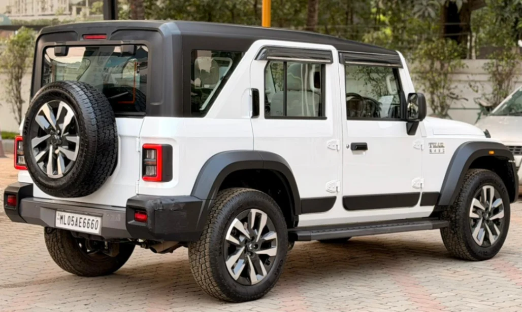 Mahindra THAR ROXX - Thumbnail 2