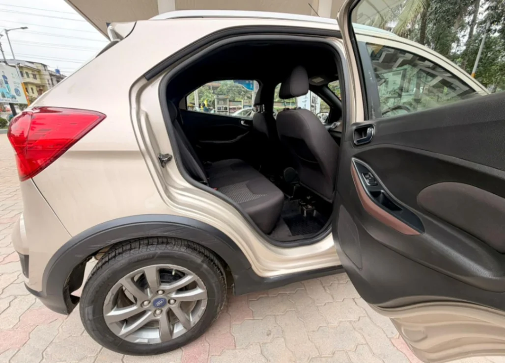 Ford Freestyle - Thumbnail 6