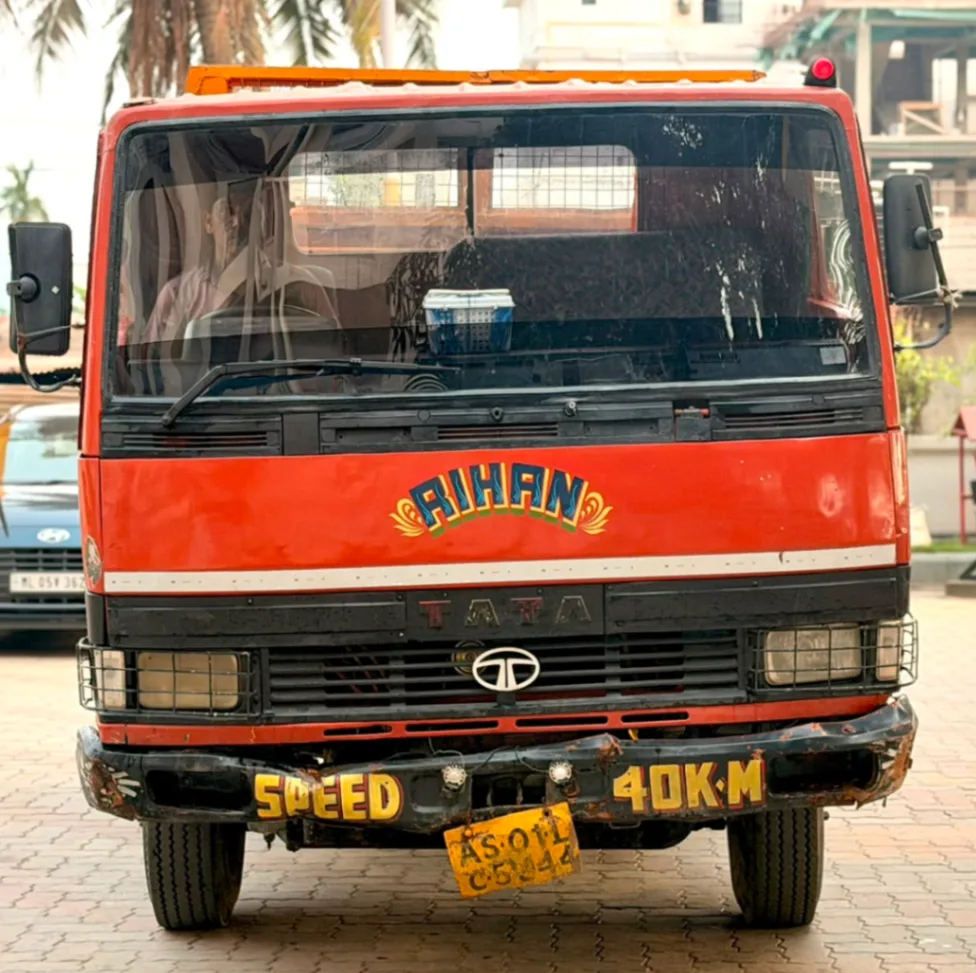 Tata LPK