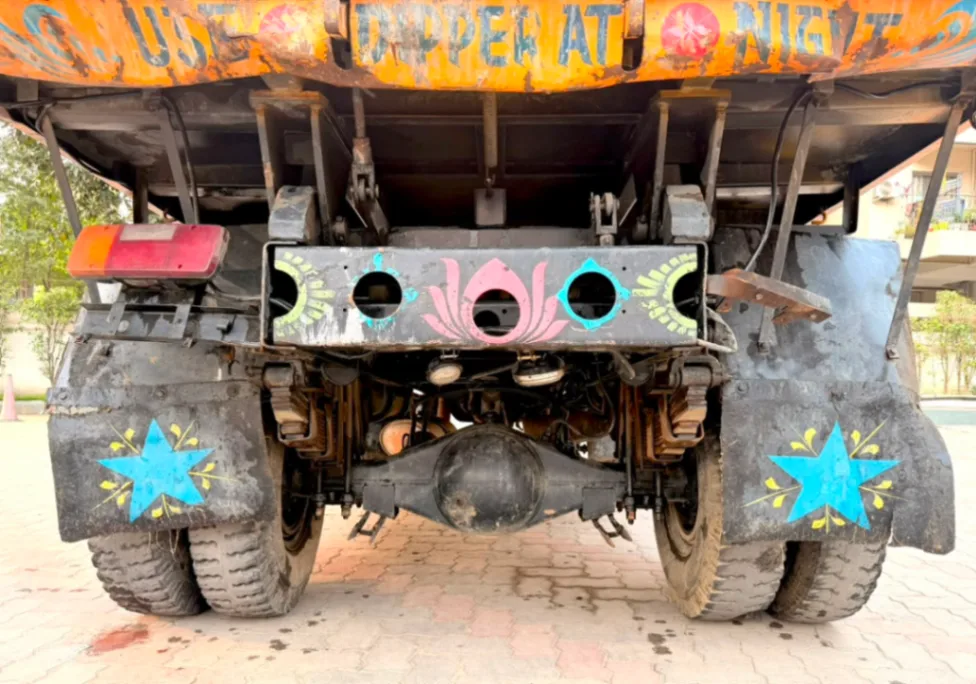 Tata LPK - Thumbnail 9