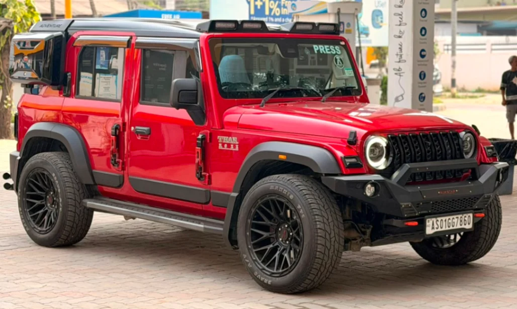 Mahindra THAR ROXX - Thumbnail 10