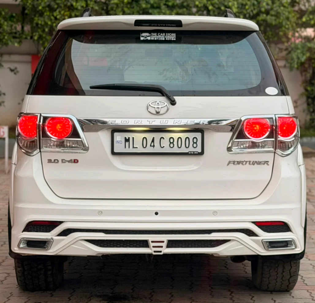 Toyota Fortuner - Thumbnail 2