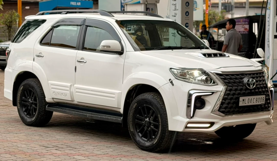 Toyota Fortuner - Thumbnail 10