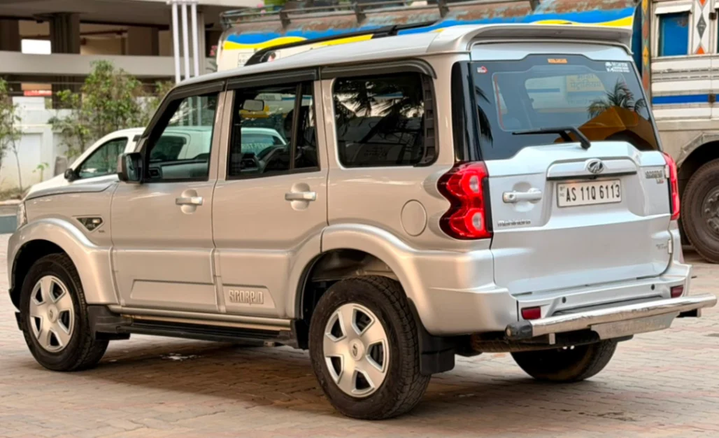 Mahindra Scorpio - Thumbnail 3