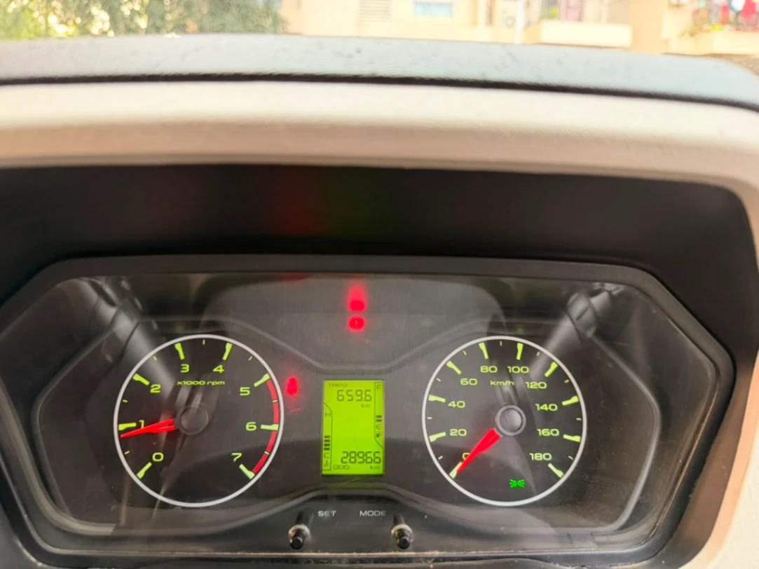 Mahindra Scorpio - Thumbnail 4