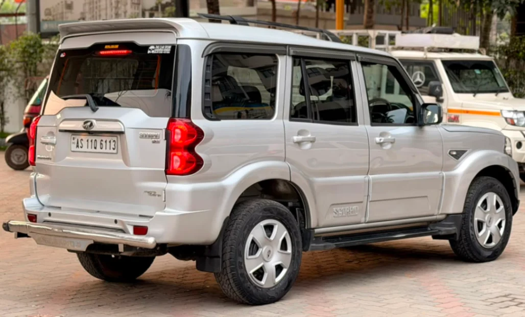 Mahindra Scorpio - Thumbnail 9