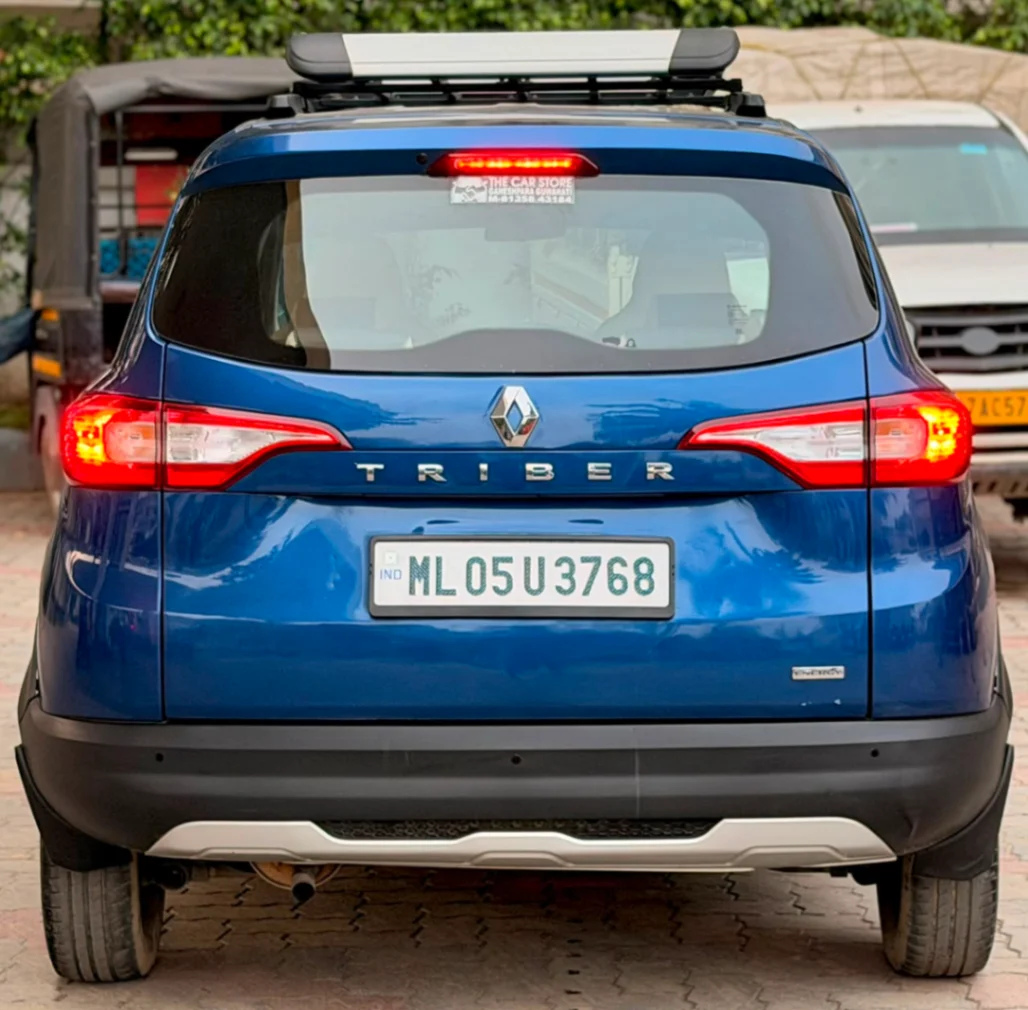 Renault Triber - Thumbnail 3
