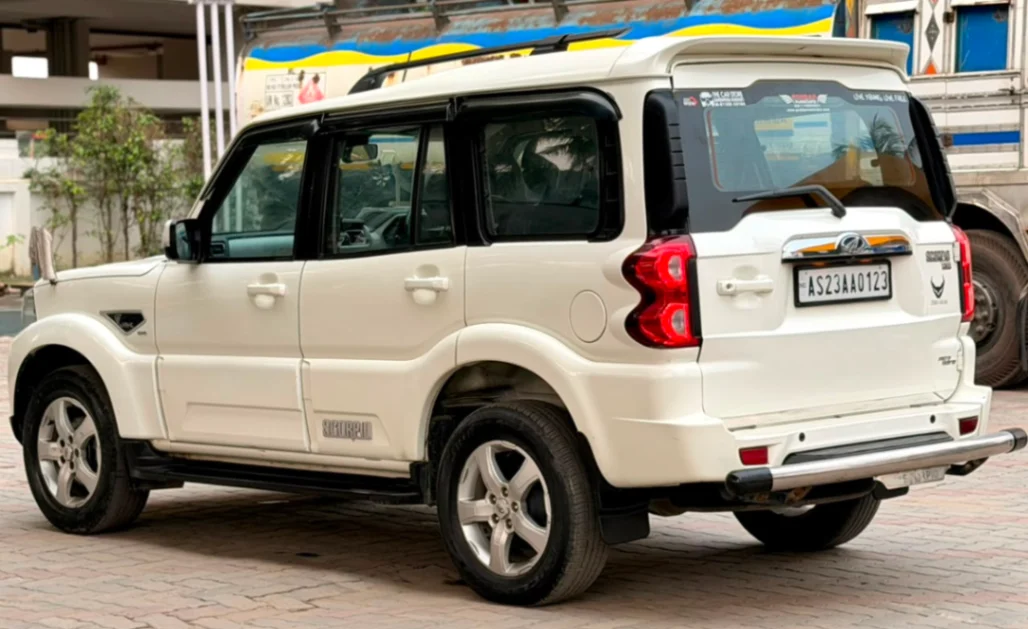 Mahindra Scorpio - Thumbnail 5
