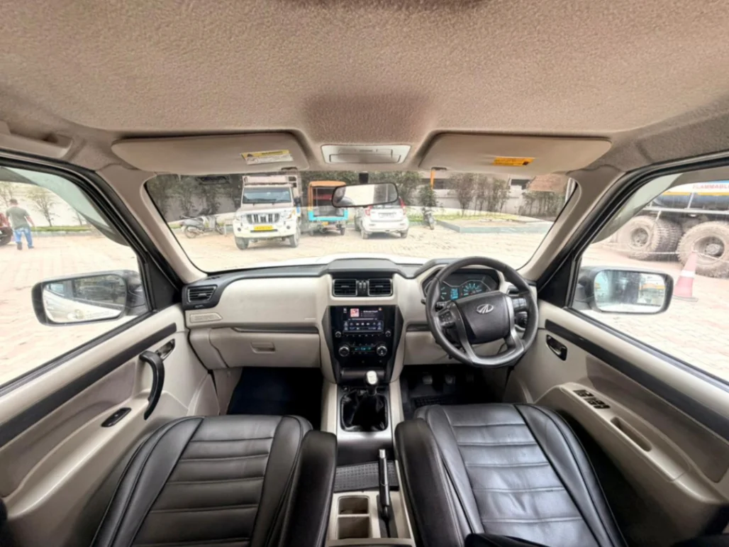 Mahindra Scorpio - Thumbnail 9