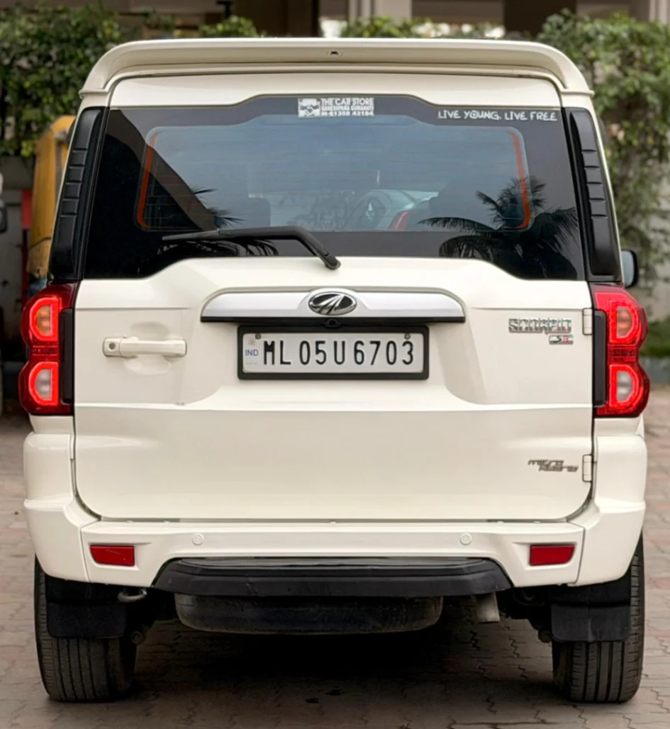 Mahindra Scorpio - Thumbnail 11