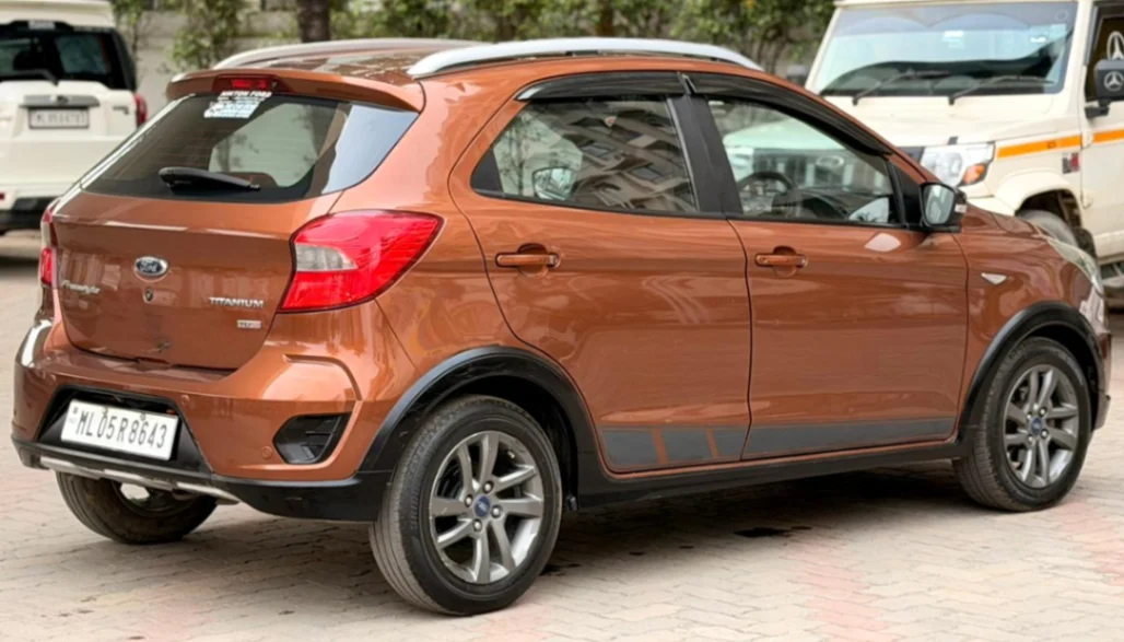 Ford Freestyle - Thumbnail 3