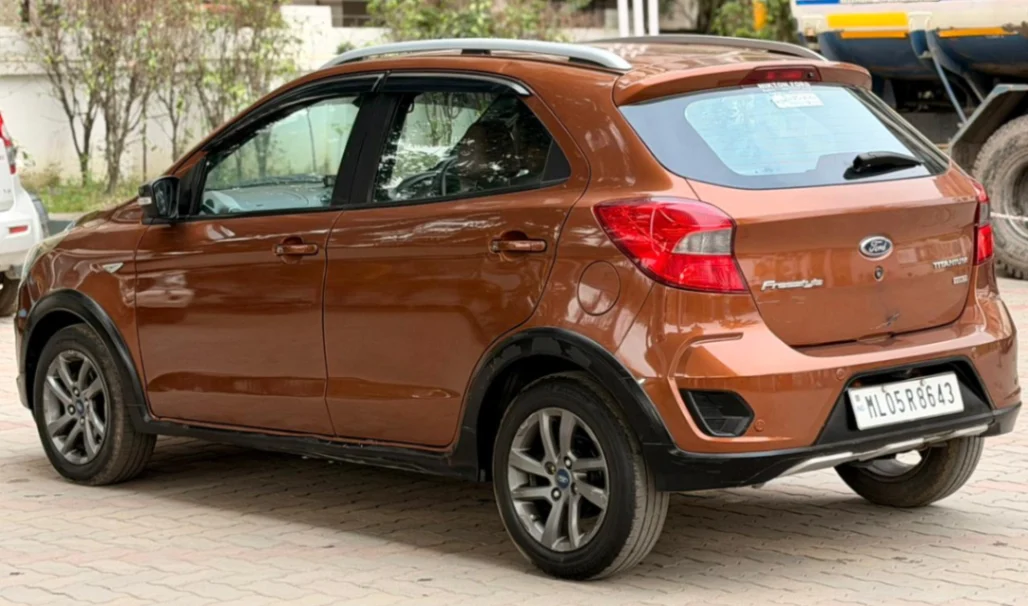 Ford Freestyle - Thumbnail 4