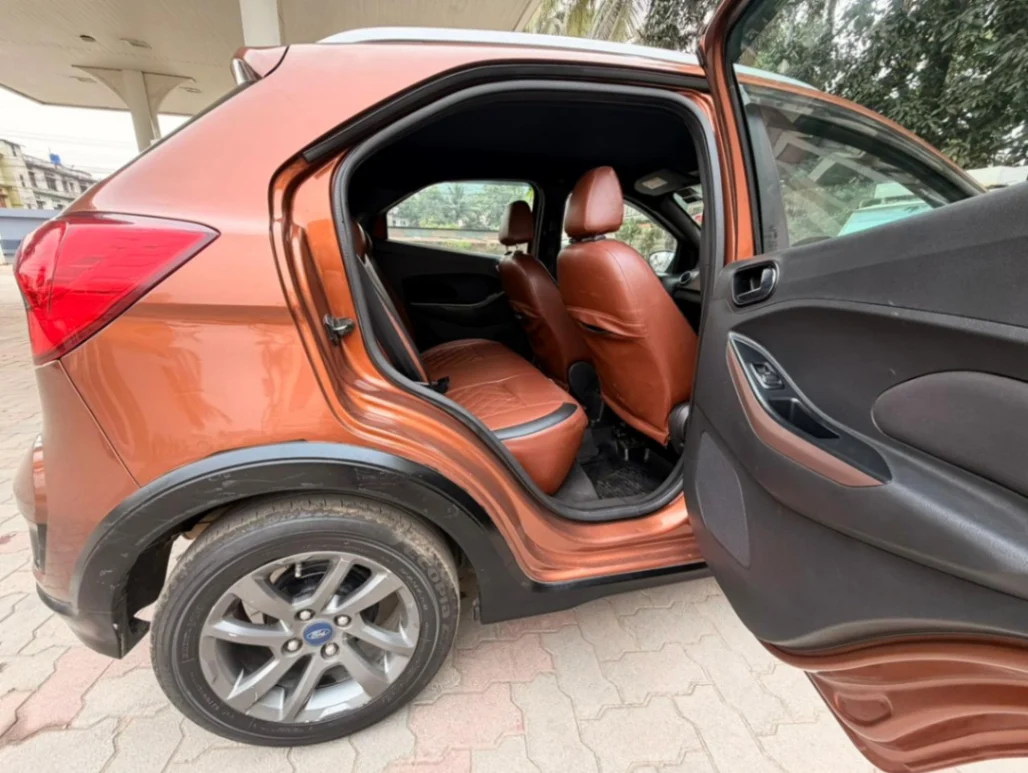 Ford Freestyle - Thumbnail 6