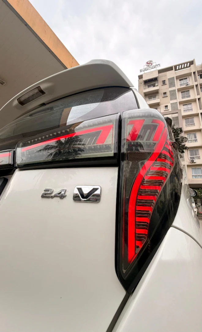 Toyota Innova - Thumbnail 9