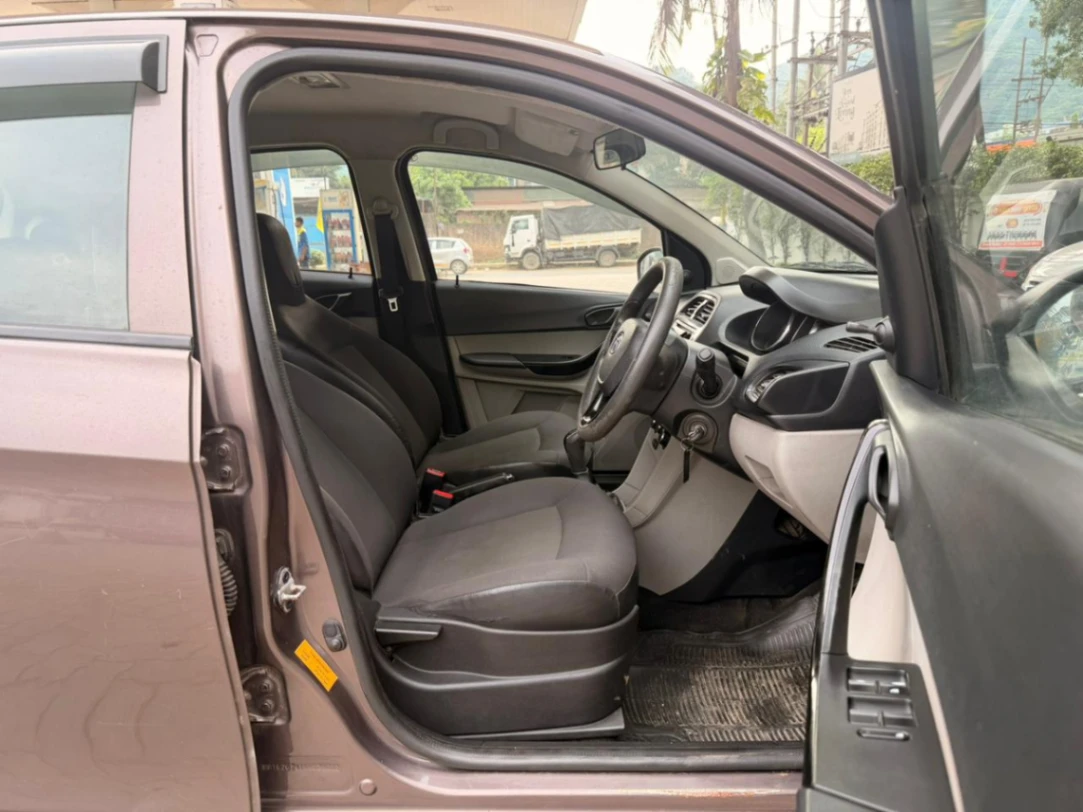 Tata Tiago - Thumbnail 5
