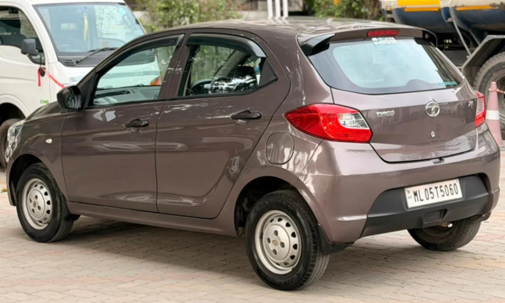 Tata Tiago - Thumbnail 10