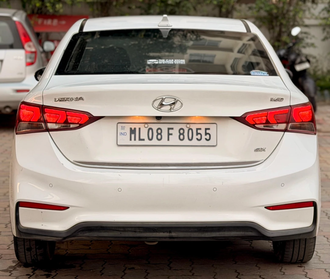 Hyundai Verna - Thumbnail 11