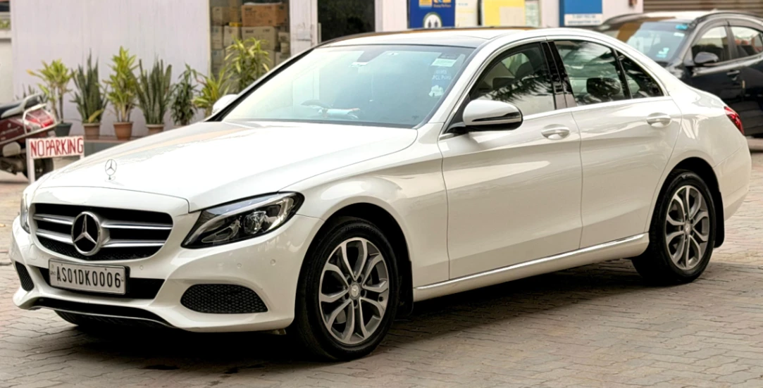 Mercedes Benz- C class - Thumbnail 2