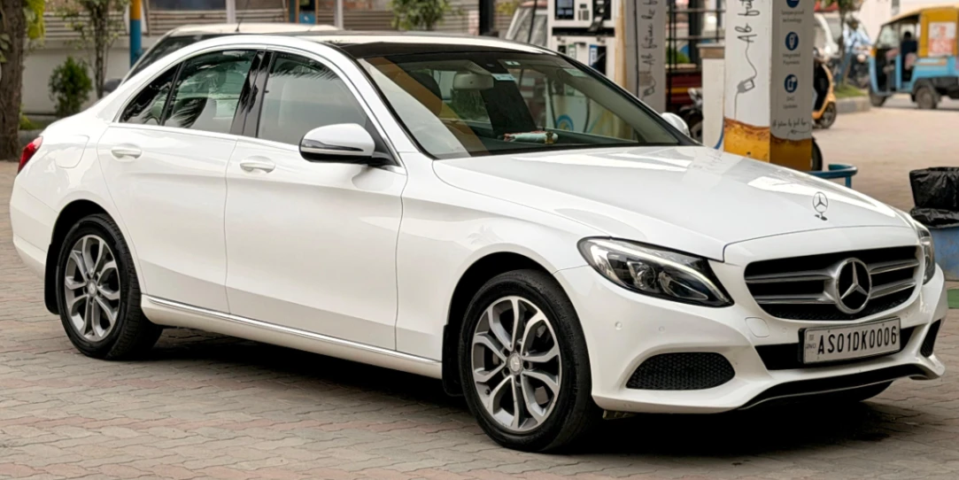 Mercedes Benz- C class - Thumbnail 3