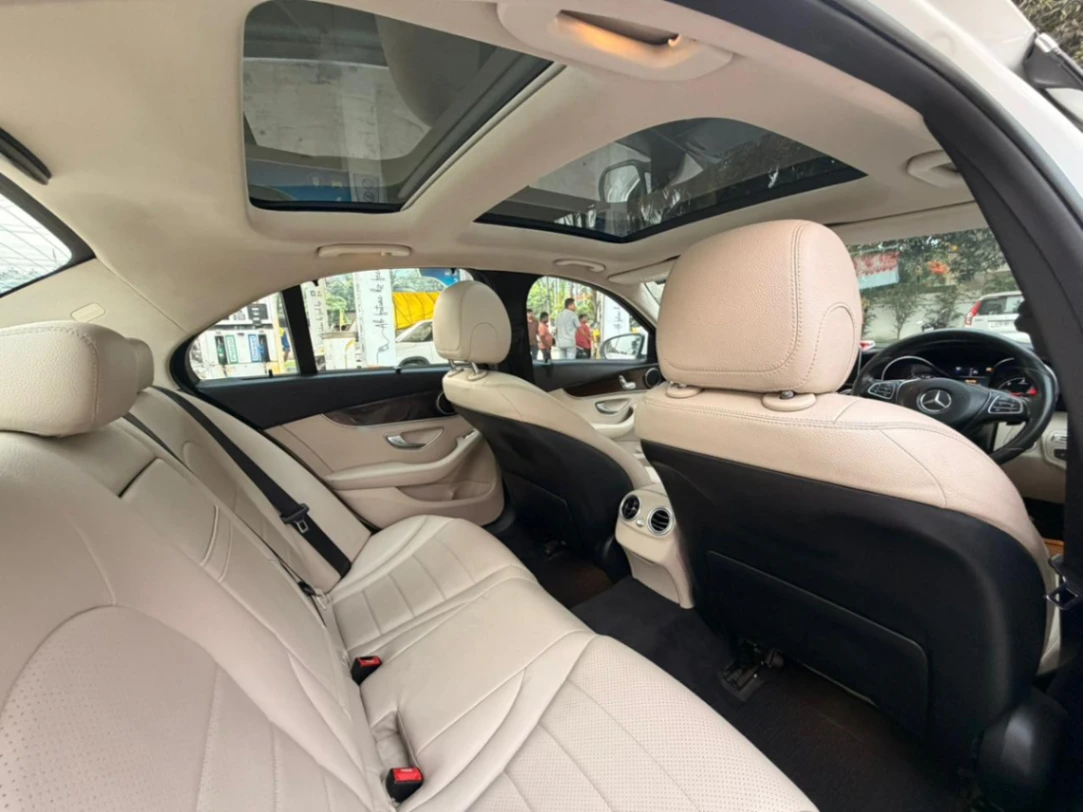 Mercedes Benz- C class - Thumbnail 4