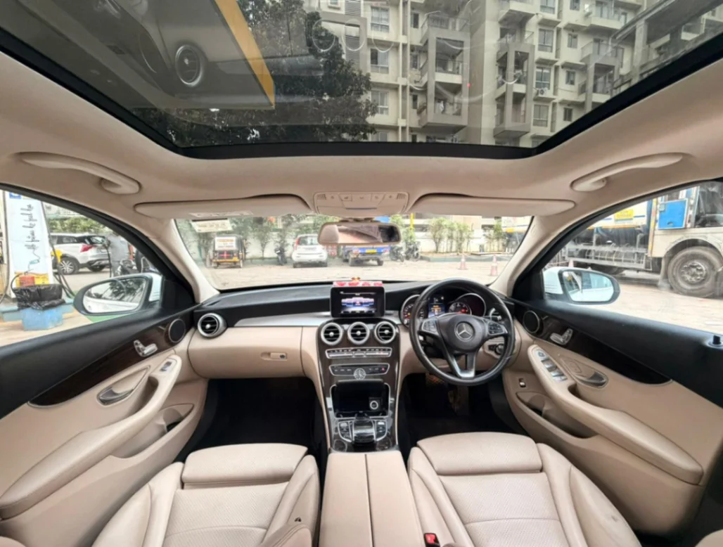 Mercedes Benz- C class - Thumbnail 5