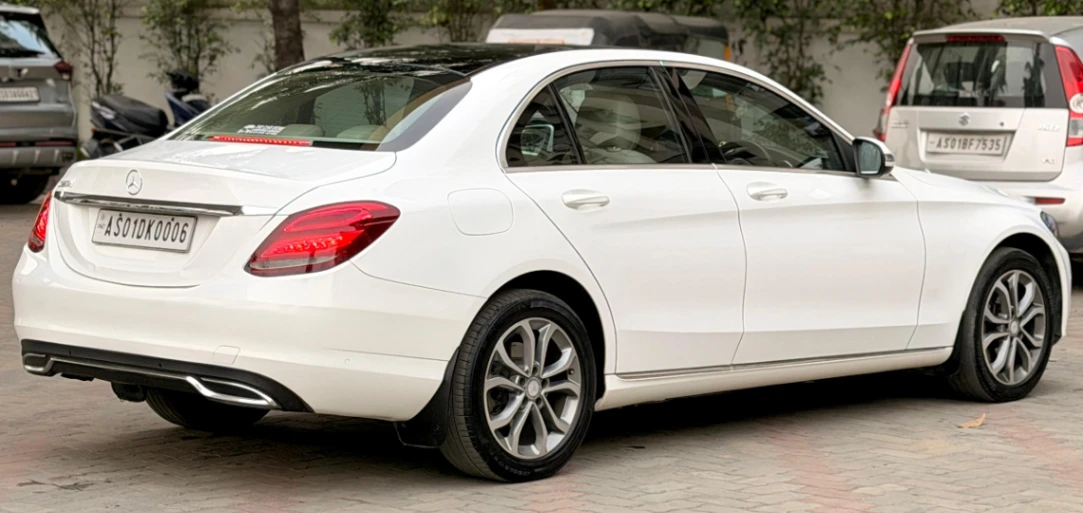 Mercedes Benz- C class - Thumbnail 9