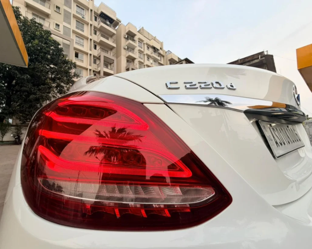 Mercedes Benz- C class - Thumbnail 11