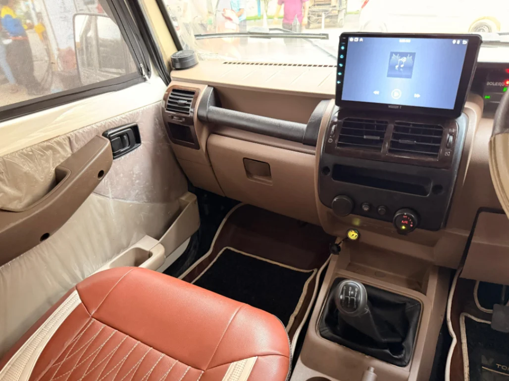 MAHINDRA Bolero - Thumbnail 5