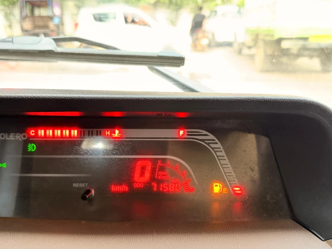 MAHINDRA Bolero - Thumbnail 8