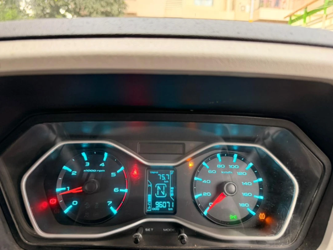 MAHINDRA SCORPIO - Thumbnail 7