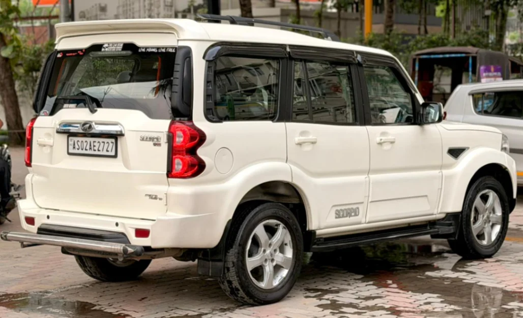 MAHINDRA SCORPIO - Thumbnail 10