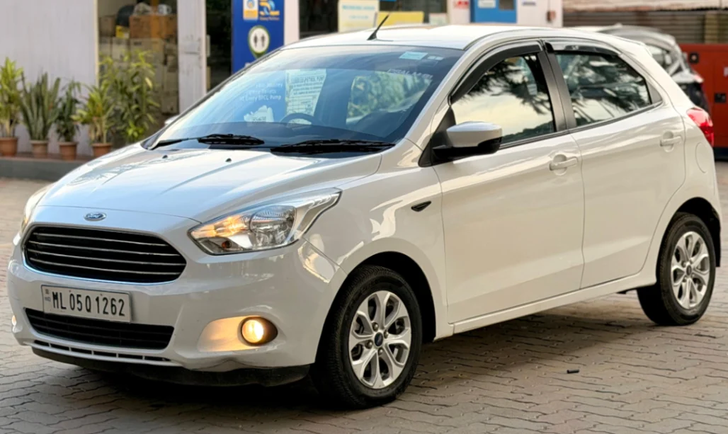 Ford Figo - Thumbnail 2