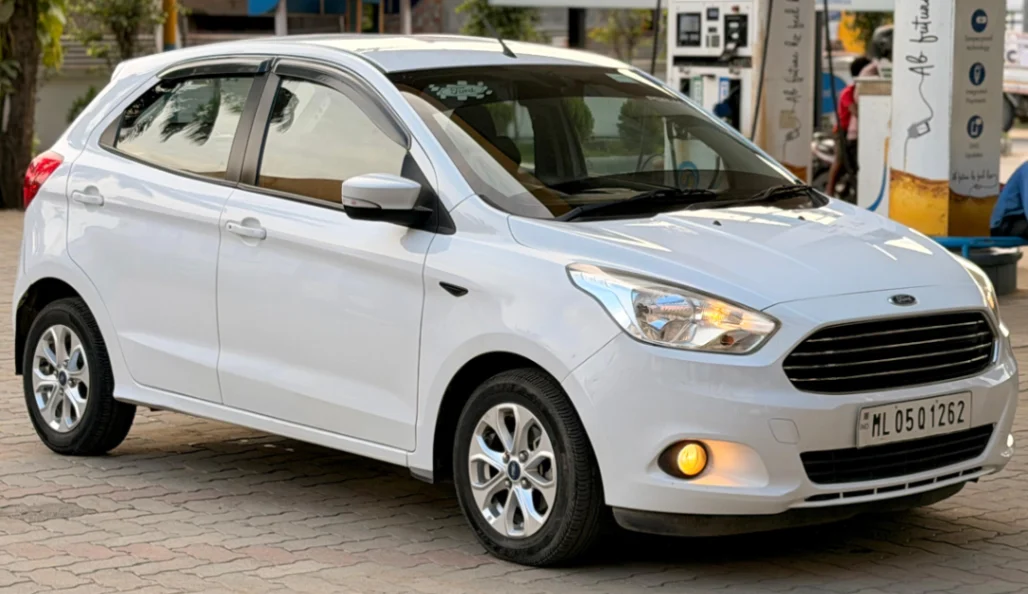 Ford Figo - Thumbnail 3