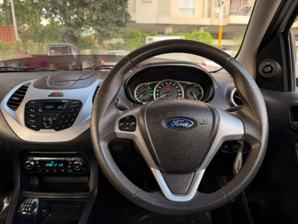 Ford Figo - Thumbnail 6