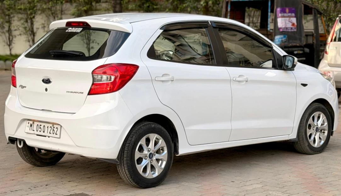 Ford Figo - Thumbnail 11
