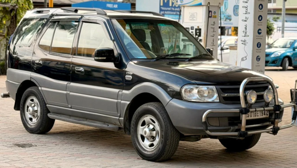 Tata Safari - Thumbnail 2