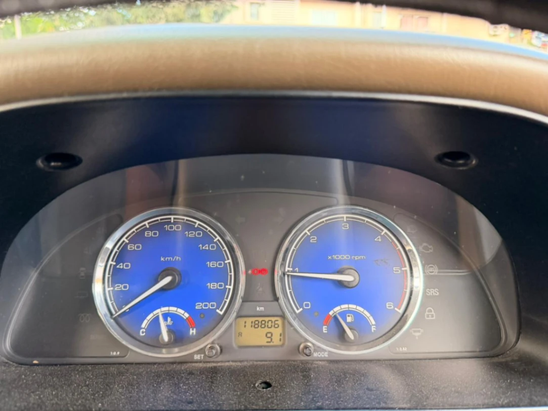Tata Safari - Thumbnail 8