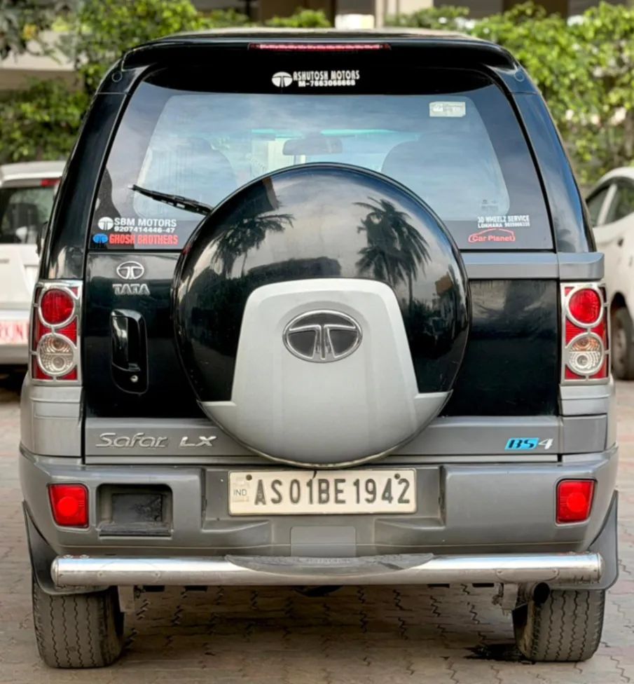 Tata Safari - Thumbnail 12