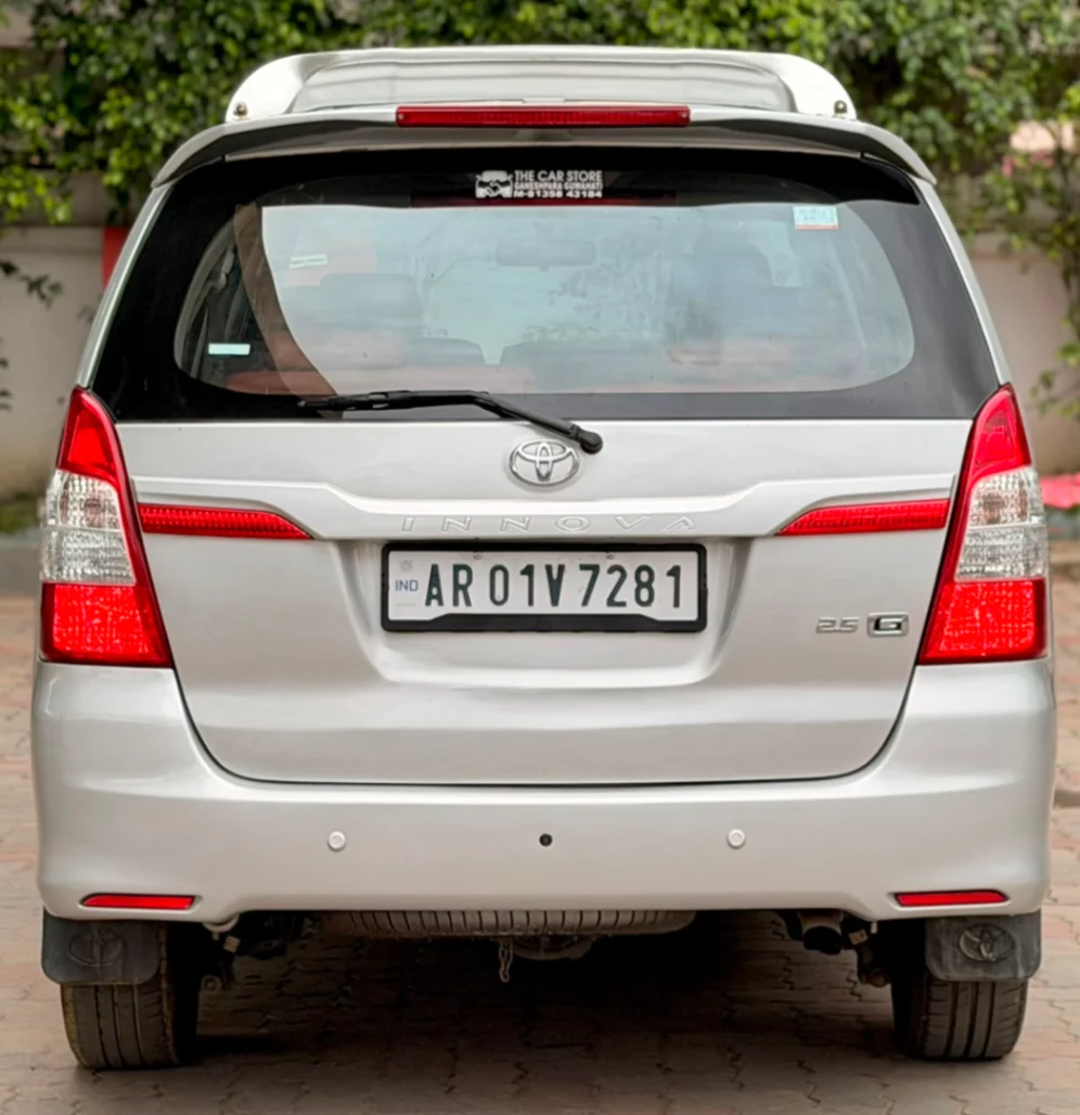 Toyota Innova - Thumbnail 12